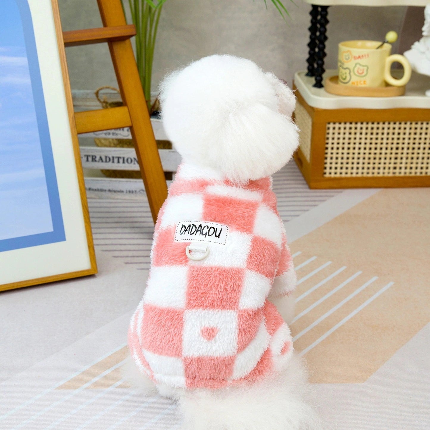 人気犬の服ペットの服小型犬や猫が秋と冬に着用することができます暖かく快適なトリコロールの4脚フリースジャケット
