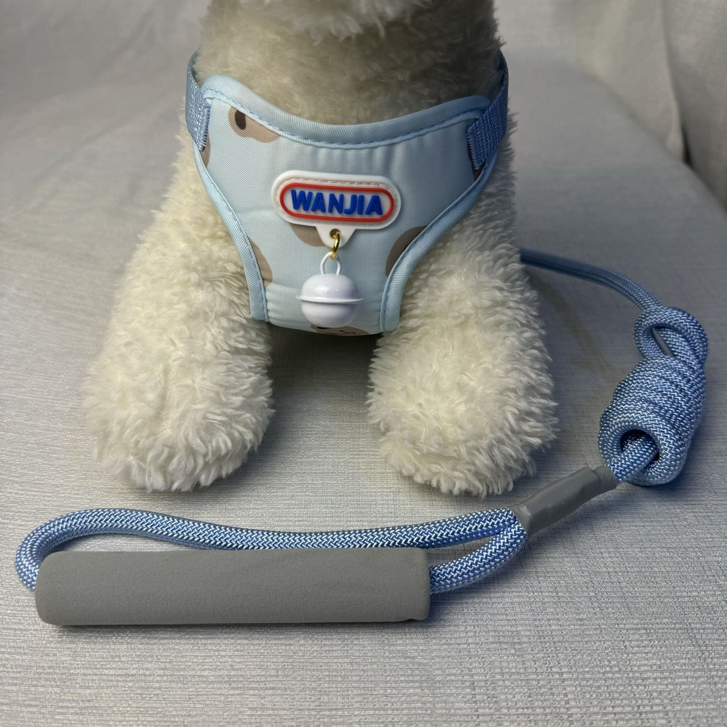 新型ベスト犬牽引ロープ犬チェーン快適通気防止中小型犬通用外出可愛い メガ割ワンピースパンツトートバッグ