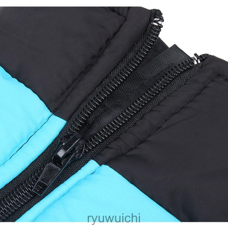 ペットウェア 中綿入りベスト ダウン風 犬服 防水 ウェア ドッグウェア 秋 冬 袖なし タンクトップ トレーナー ペット用品 大型犬 防寒 可愛い おしゃれ お散歩