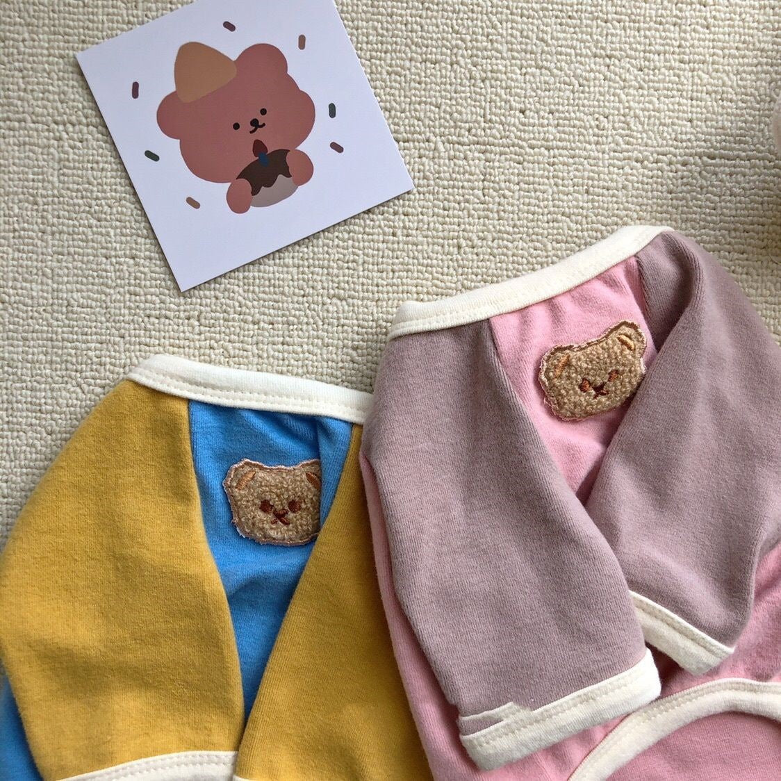 韓国 ペットウェア 新しい切り替えペット冬服 暖かいゆったりペットウェア シンプル中型犬服 可愛い