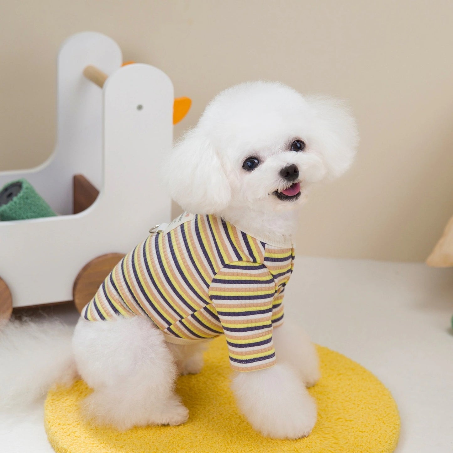 人気犬の服ペット服小型犬や猫が秋と冬に着ることができる暖かく快適なハローボーダーTシャツ