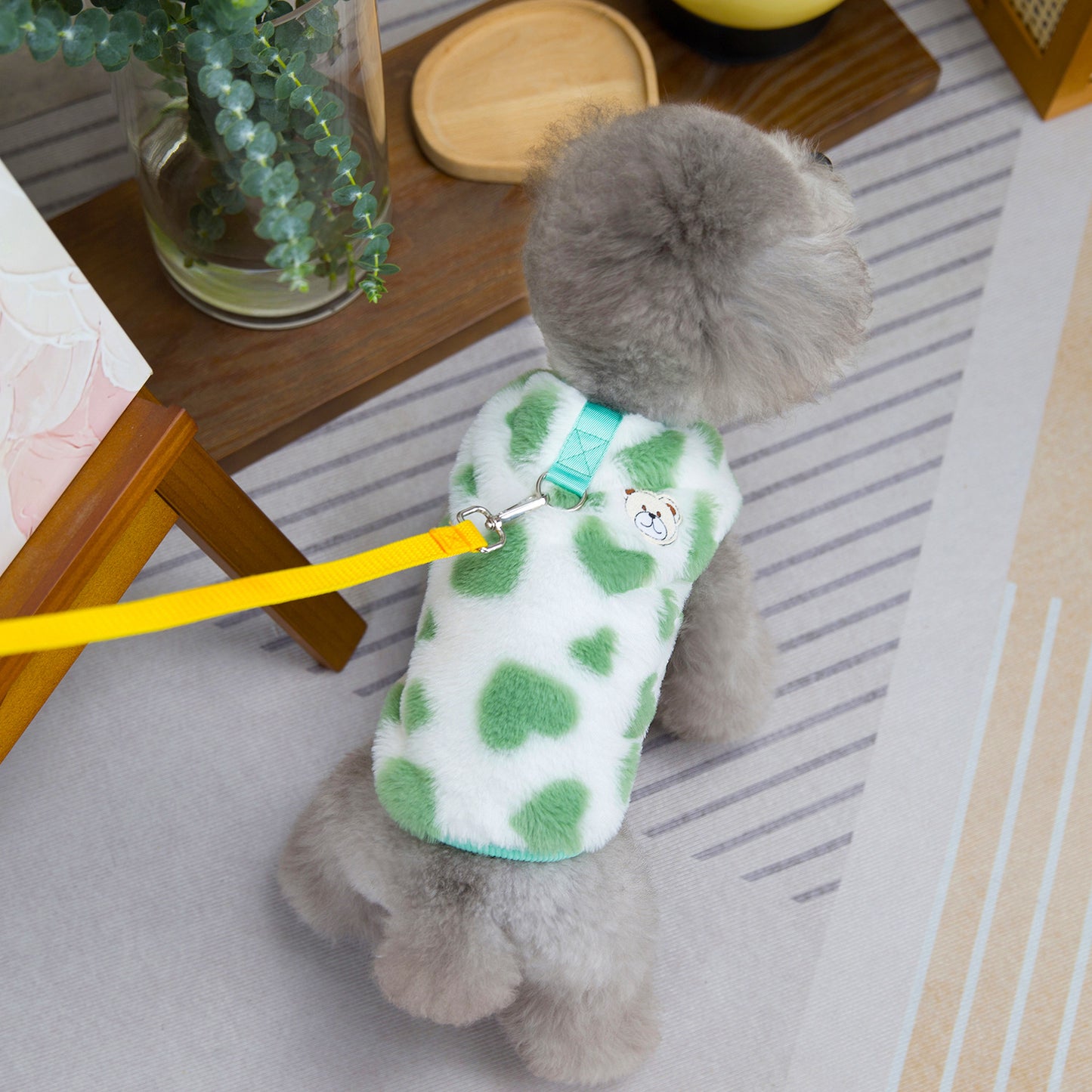 人気犬の服 ペットの服 小型犬 猫 テディは秋と冬の暖かい快適な愛のハートベアフリースジャケットを着用することができます