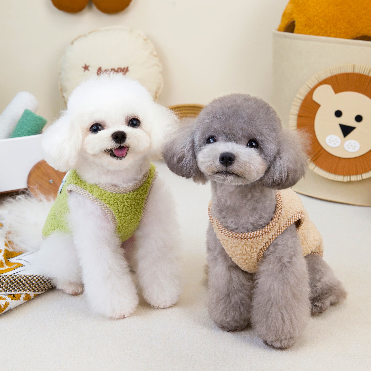 人気犬服ペット服猫秋冬新作テディビション背中開きペレットラムズウールベスト
