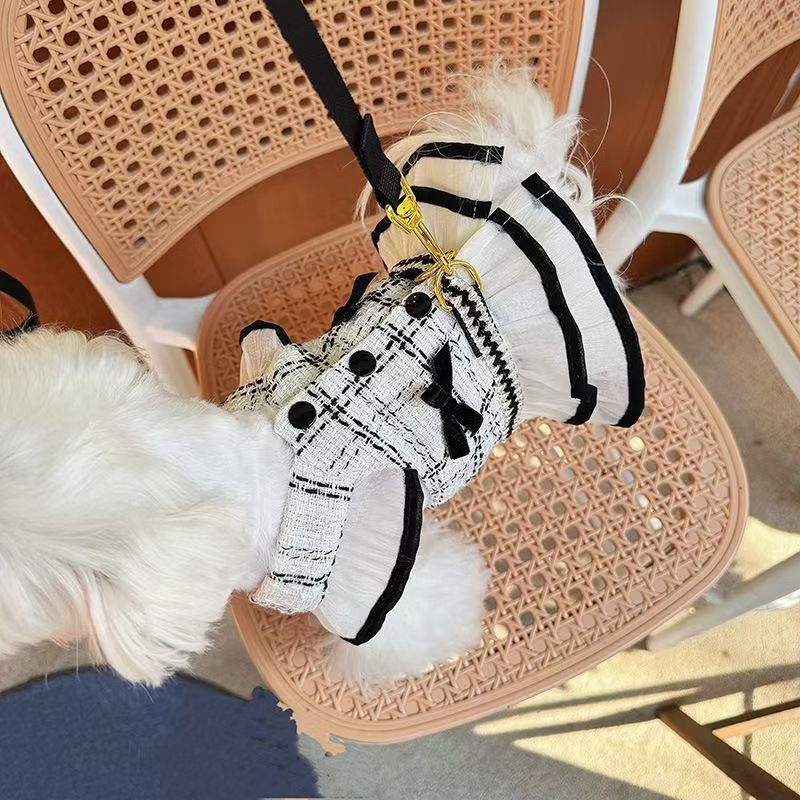犬の猫の夏の薄いタイプの清新な香りの風は牽引縄を引いて外に出て犬の猫の服を散歩します メガ割ワンピースパンツトートバッグ