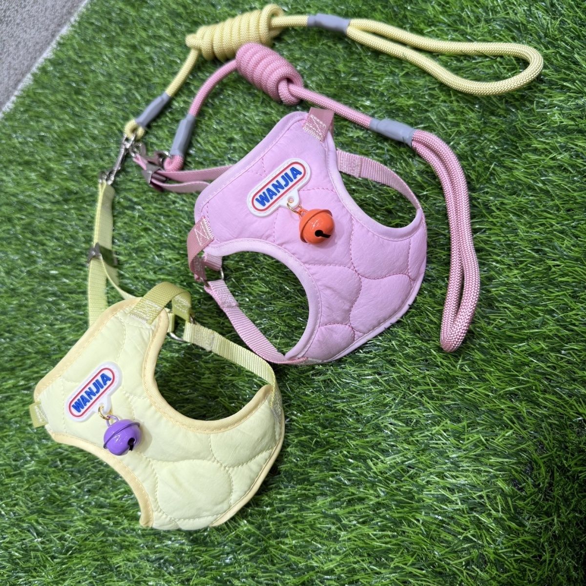 薄いナイロンベスト式ペット牽引紐は小型の外出チェーンを調節します メガ割ワンピースパンツトートバッグ