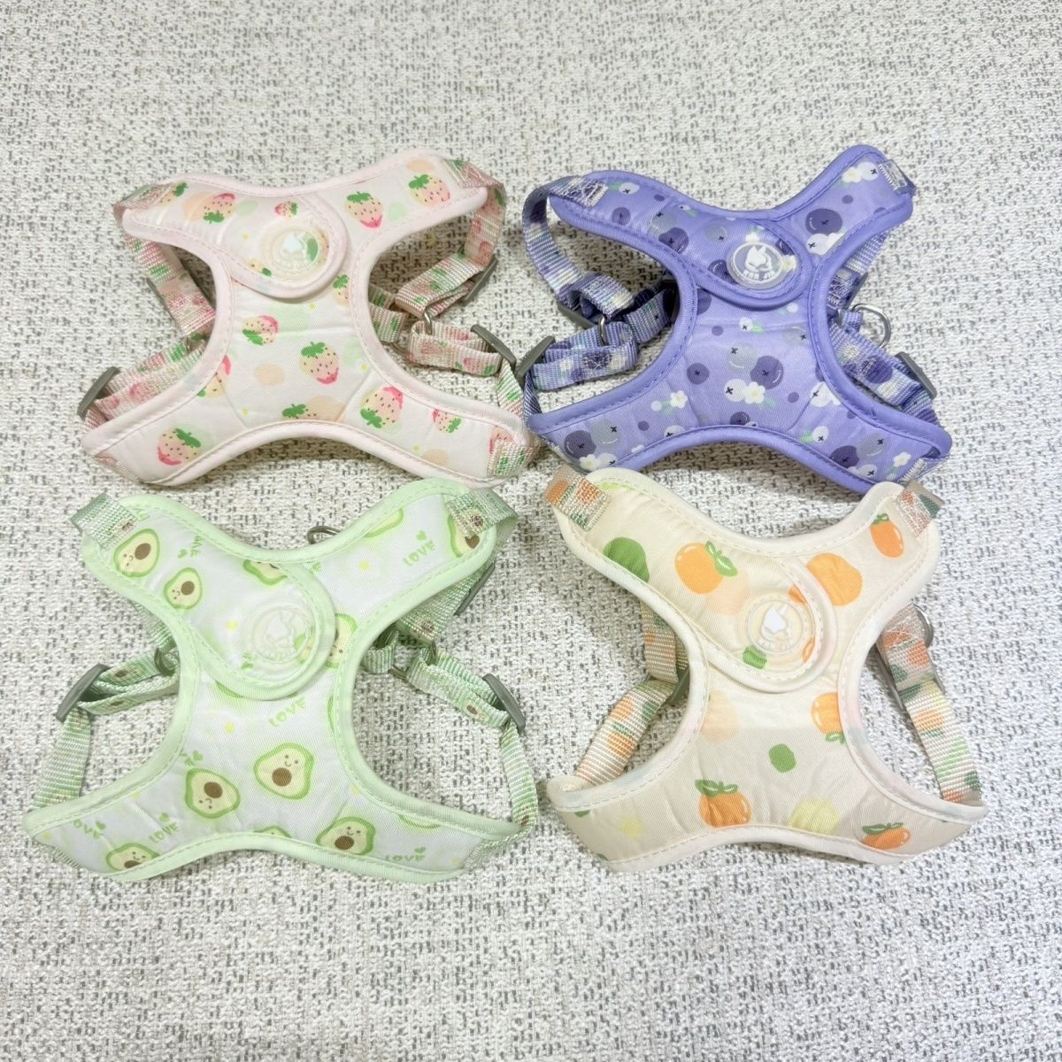 新型伸縮可能な通気性ペットの胸の牽引紐の小型犬は四季を通じて通用します