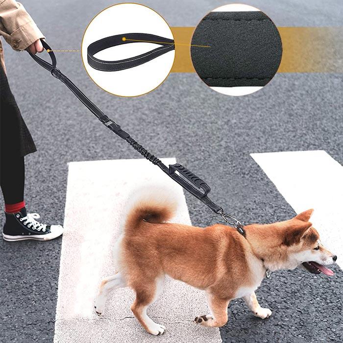 リード ロープ 犬用品 散歩 大型犬 犬用 車載 丈夫 ダブルハンドル ペット 犬用品 伸縮性 反射素材 ペットグッズ おでかけ 犬リード 中型犬 シートベルト