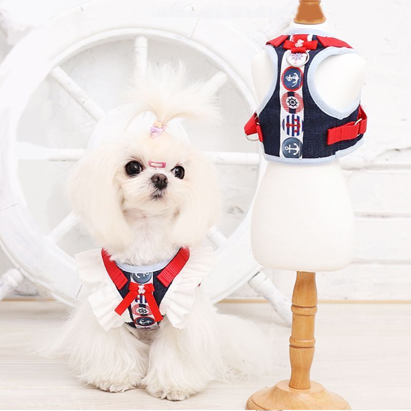 デニム風の犬の牽引紐のベスト式の飛袖の犬の牽引は胸のベルトのテディの熊の服を防ぎます メガ割ワンピースパンツトートバッグ