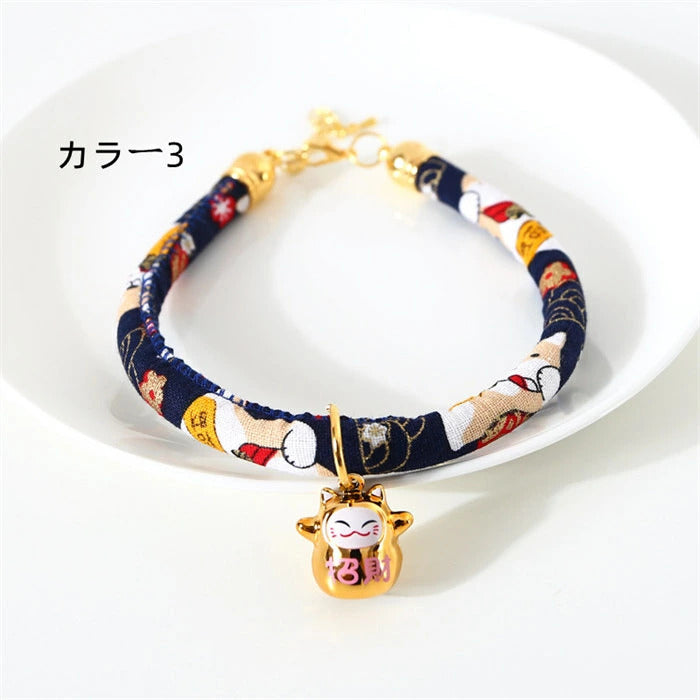 大人気! 首輪 セーフティバックル ペット ペット用品 猫 猫用 猫の首輪 和柄 和風 鈴 鈴付き チャーム付き ちりんちりん かわいい オシャレ 招き猫 サイズ調節可能 クッション入り 痛くない