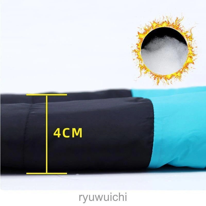 ペットウェア 中綿入りベスト ダウン風 犬服 防水 ウェア ドッグウェア 秋 冬 袖なし タンクトップ トレーナー ペット用品 大型犬 防寒 可愛い おしゃれ お散歩