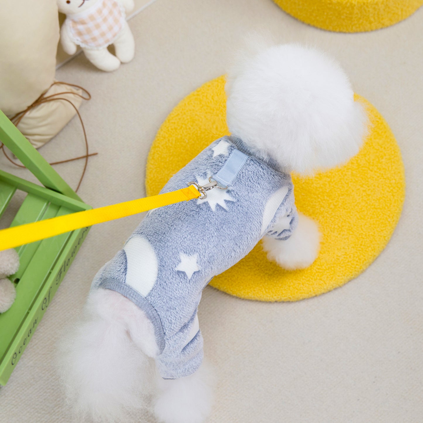 人気犬の服ペットの服小型犬や猫が秋と冬に着用することができ暖かく快適なグローインザダーク4本足のフリースのジャケット