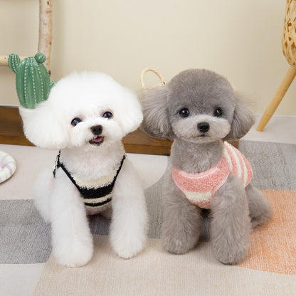本日の限定商品犬の服ペット服小型犬や猫が着ることができる秋と冬の暖かく快適な大きなストライプフリースのベスト