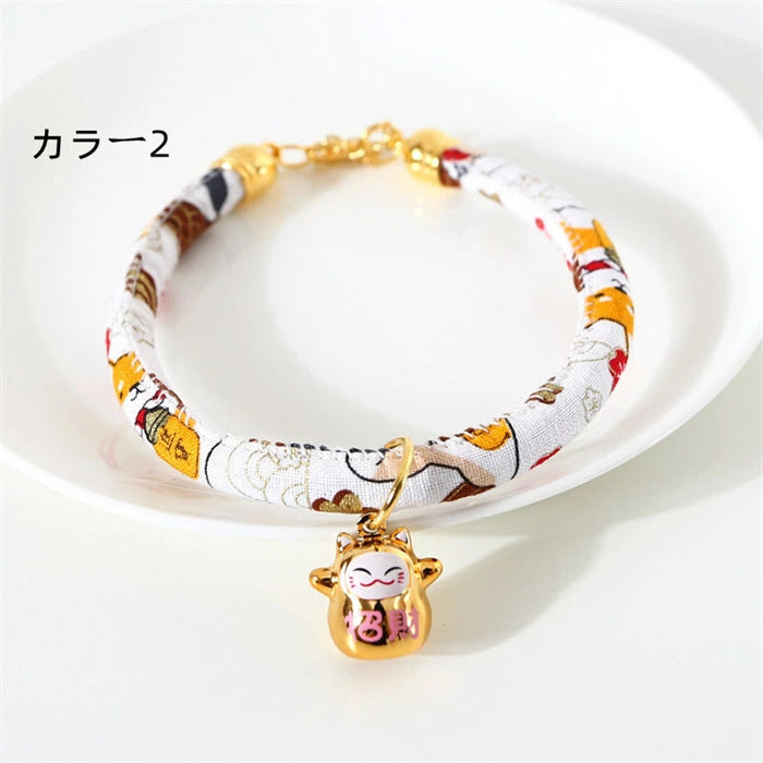 大人気！ 首輪 セーフティバックル ペット ペット用品 猫 猫用 猫の首輪 和柄 和風 鈴 鈴付き チャーム付き ちりんちりん かわいい オシャレ 招き猫 サイズ調節可能 クッション入り 痛くない