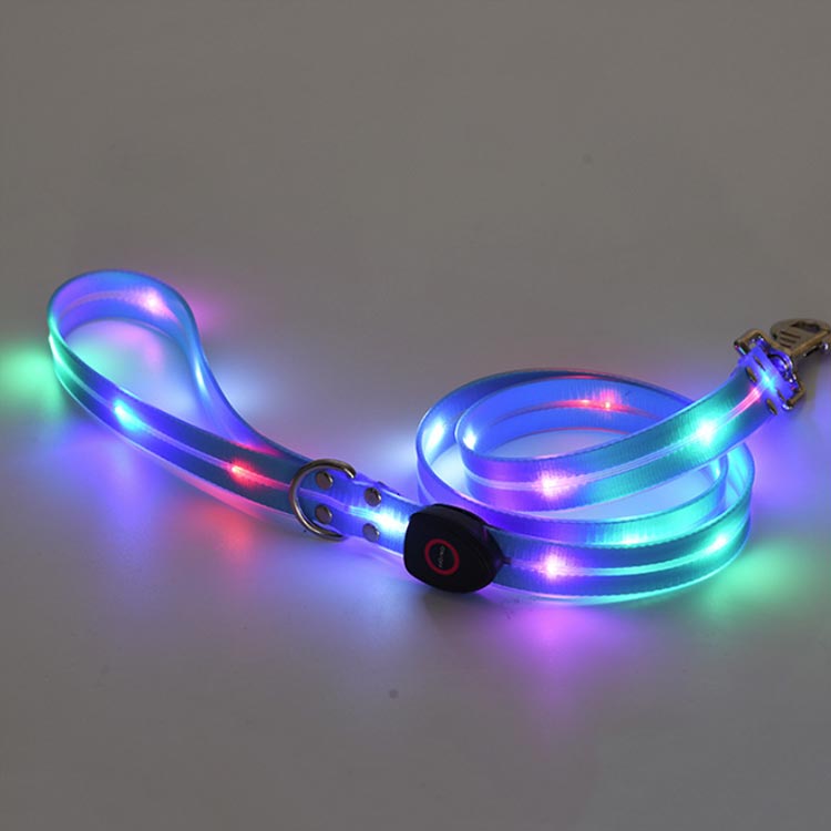 犬 リード 光る LED光るリード 犬光るリード USB充電式 ペット用リード 長さ120cm 夜間散歩 柔らかい 無臭 夜散歩ライト 軽量 安全対策 視認性 子犬 小型犬 中型犬 大型犬 おしゃれ