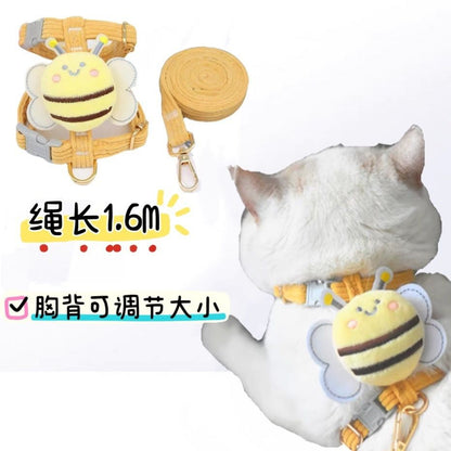 猫の牽引紐が抜けないようにします犬の牽引紐を散歩します