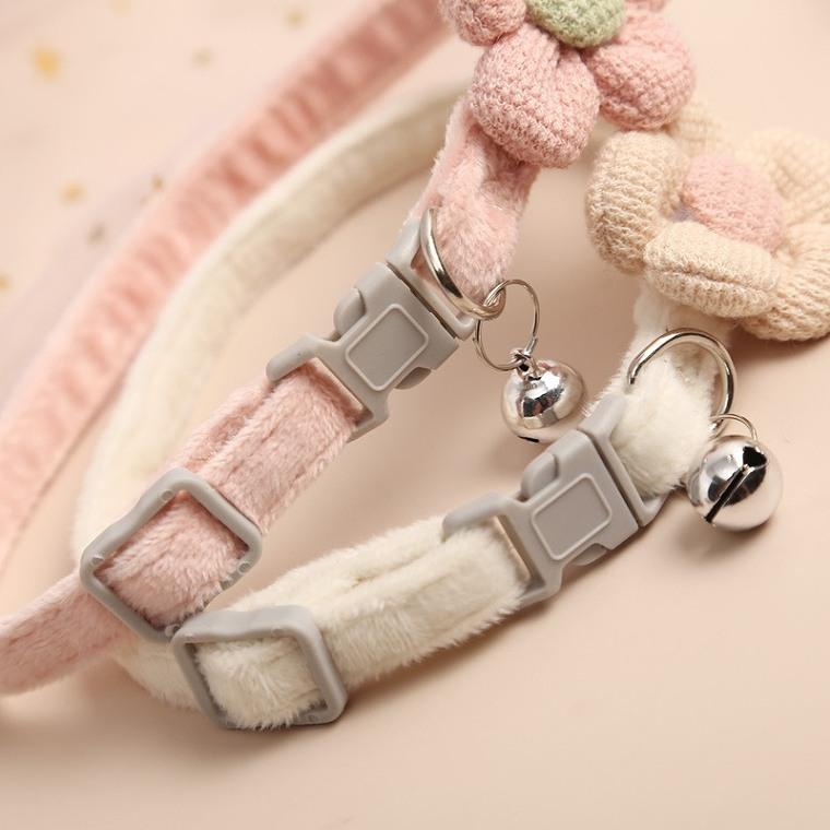 新商品プロモーション，数量限定 犬 首輪 かわいい 花 花柄 フラワー 犬用 小型犬 中型犬 犬の首輪 ペット用品 出かけ 散歩 犬用首輪 鈴付き 長さ調整 チャーム しゃれ 猫の首輪犬 首輪