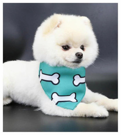 新作セール猫用 三角形 首輪 ペット用 犬用 よだれかけ スカーフ ドッグウェア ペット用品 エプロン かわいい おしゃれ 犬服 犬の服 調整可能 アクセサリー スタイ2025年