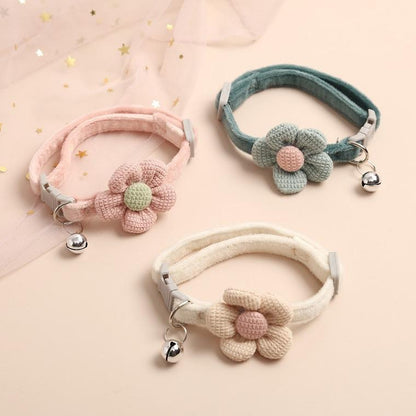 新商品プロモーション，数量限定 犬 首輪 かわいい 花 花柄 フラワー 犬用 小型犬 中型犬 犬の首輪 ペット用品 出かけ 散歩 犬用首輪 鈴付き 長さ調整 チャーム しゃれ 猫の首輪犬 首輪