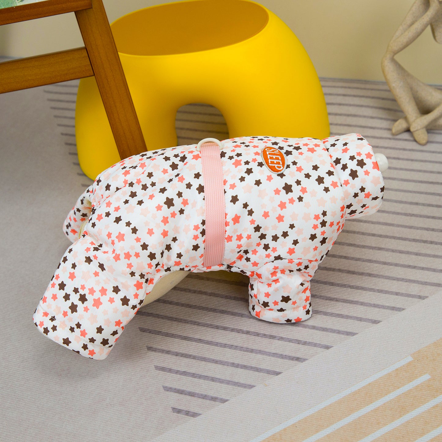 人気犬の服ペットの服小型犬猫は秋と冬に着用することができます暖かく快適な小さな五つ星の四つ足の綿のコート