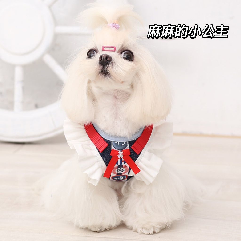 デニム風の犬の牽引紐のベスト式の飛袖の犬の牽引は胸のベルトのテディの熊の服を防ぎます メガ割ワンピースパンツトートバッグ