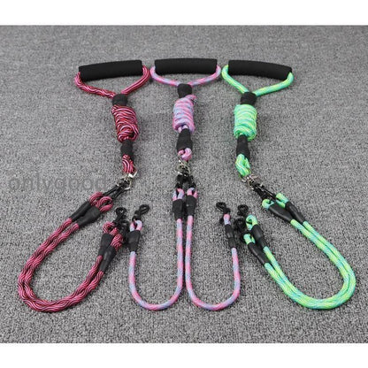 ペットグッズ 犬 グ 多頭飼い ピンク リード 2頭用 お散歩 おでかけ 小型犬 2頭引き イヌ ダブルリード 外出 中型犬 牽引紐 ペット用品 いぬ