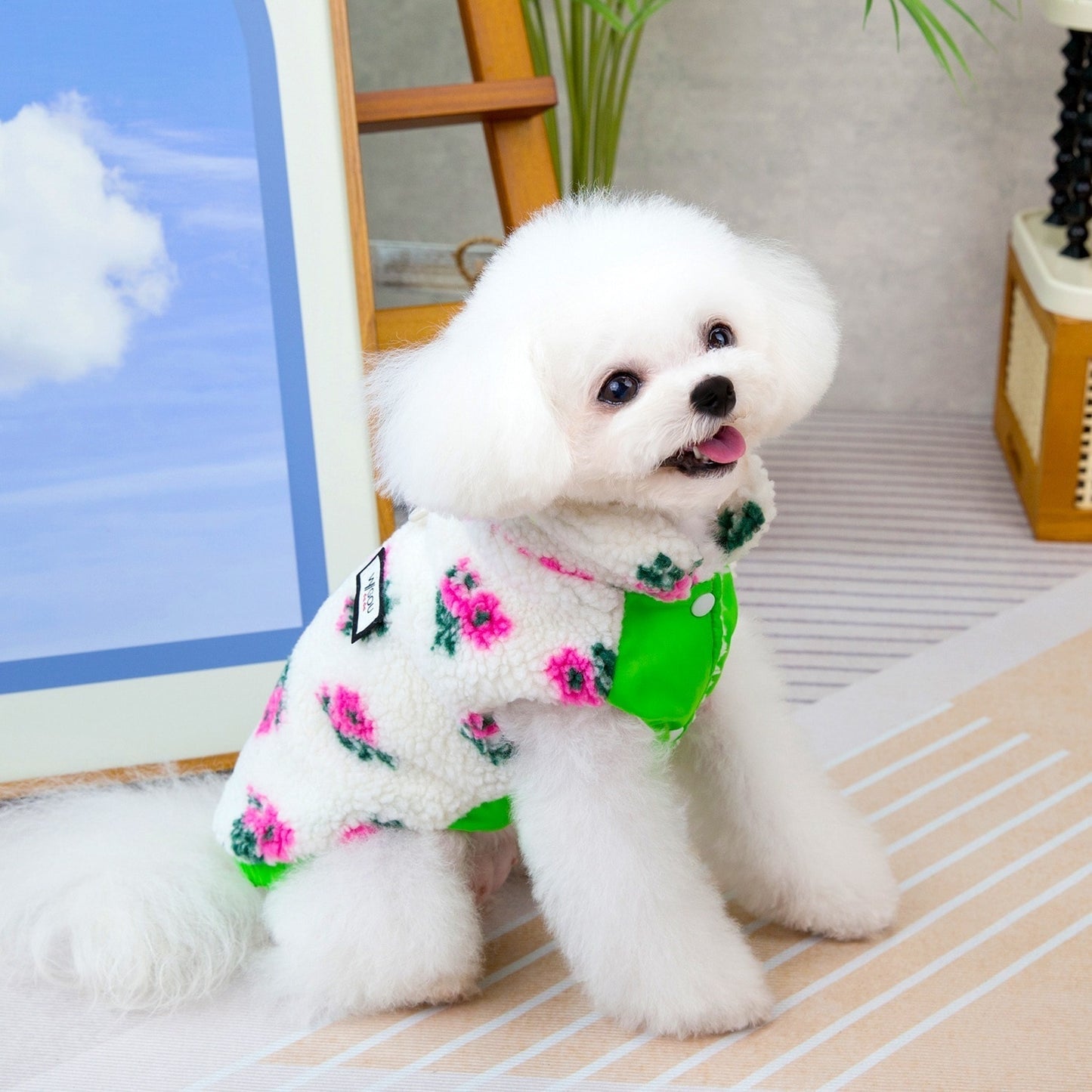 本日の限定商品犬の服ペットの服小型犬や猫が秋と冬に暖かく快適に着用することができますガーデンフラワーコートに代わって