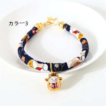 大人気！ 首輪 セーフティバックル ペット ペット用品 猫 猫用 猫の首輪 和柄 和風 鈴 鈴付き チャーム付き ちりんちりん かわいい オシャレ 招き猫 サイズ調節可能 クッション入り 痛くない