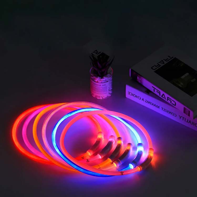 首輪 光る 犬 光る首輪 送料無料 6色 長さ30cm 50cm 70cm カット自由 led USB充電式 LED光る首輪 LEDライト 夜間 散歩 防水 猫 ワンちゃんの安全対策 サイズ調整可 発
