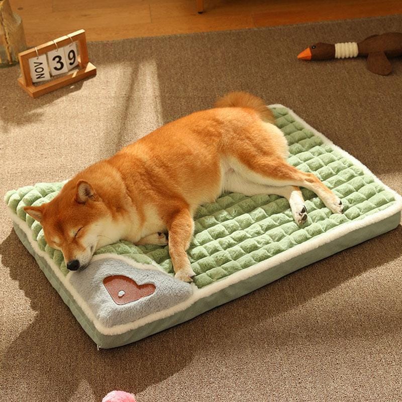 ペットベッド 犬ベッド 猫ベッド ペットマット 犬猫兼用 ふわふわ もふもふ ベッド ペット用品 暖かい 滑り止め 大型犬 小型犬