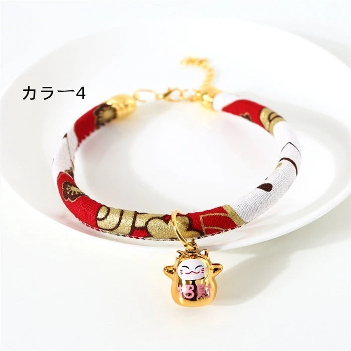 大人気！ 首輪 セーフティバックル ペット ペット用品 猫 猫用 猫の首輪 和柄 和風 鈴 鈴付き チャーム付き ちりんちりん かわいい オシャレ 招き猫 サイズ調節可能 クッション入り 痛くない